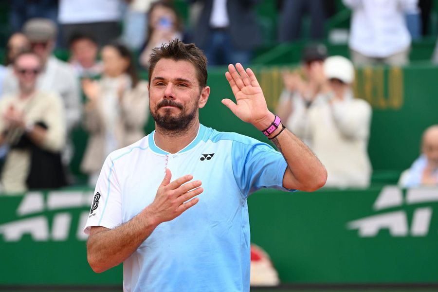 Stan Wawrinka luându-și adio de la turneul de la Monte Carlo Foto: Imago Images Stan Wawrinka și-a luat adio de la Monte Carlo amintindu-și de Roger Federer: „Am fost norocos să pot câștiga”