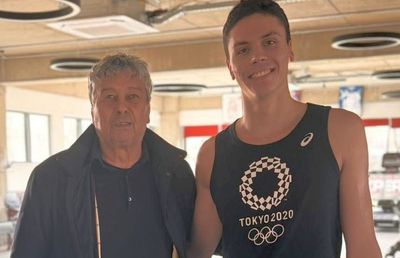 În urmă cu 5 luni, David Popovici oprea antrenamentul pentru a-l saluta pe Mircea Lucescu » Astăzi, campionul olimpic a transmis 3 cuvinte emoționante