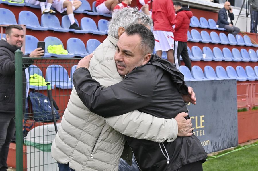 Lumea fotbalului reacționează la vestea morții lui Mircea Lucescu