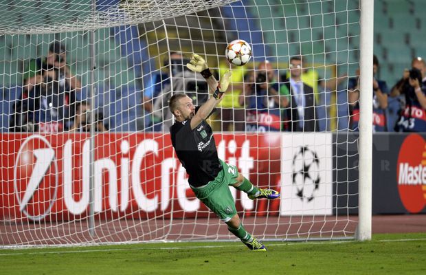 EXCLUSIV VIDEO Amintire dură a stelistului căruia Moți i-a apărut un penalty de Liga Campionilor: “Gâlcă mi-a adus tricoul plin de scuipatul fanilor și l-a aruncat în mijlocul vestiarului”