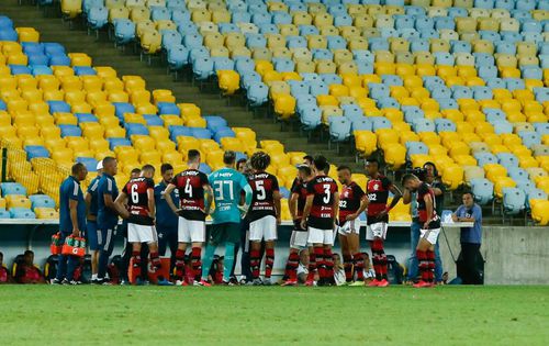 Toți cei de la Flamengo infectați cu noul coronavirus sunt însă asimptomatici, doi fotbaliști ai deținătoarei Copei Libertadores având deja anticorpi.