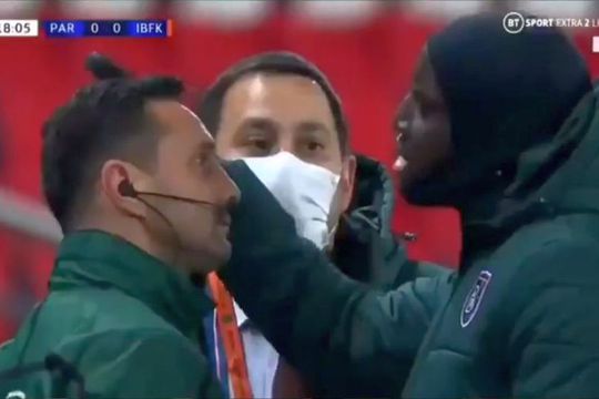 Demba Ba, față în față cu Sebastian Colțescu
