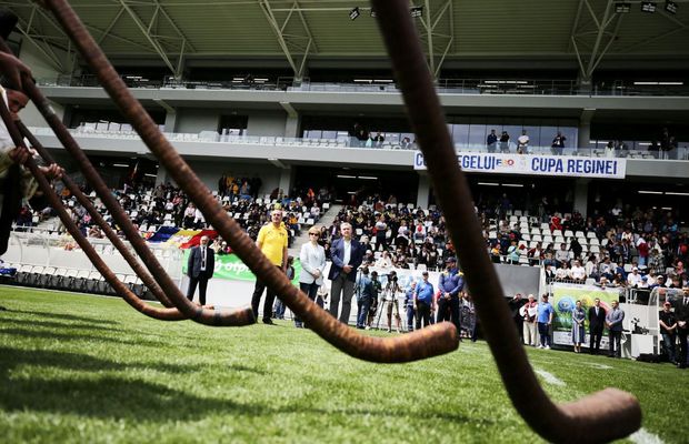 Oina înaintea Ligii 1 pe Arcul de Triumf! » Record de asistență la sportul național al României