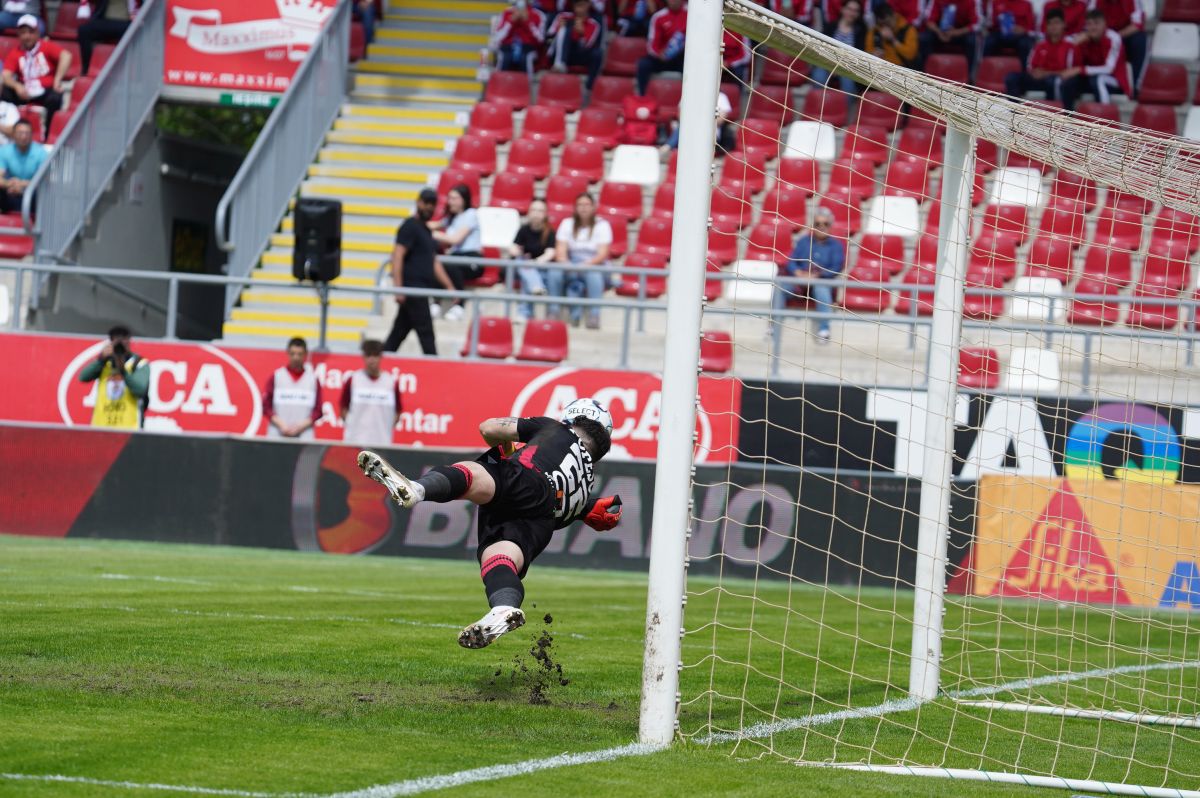 UTA - CS Mioveni 1-0 » Arădenii câștigă ultimul meci „acasă” din acest sezon