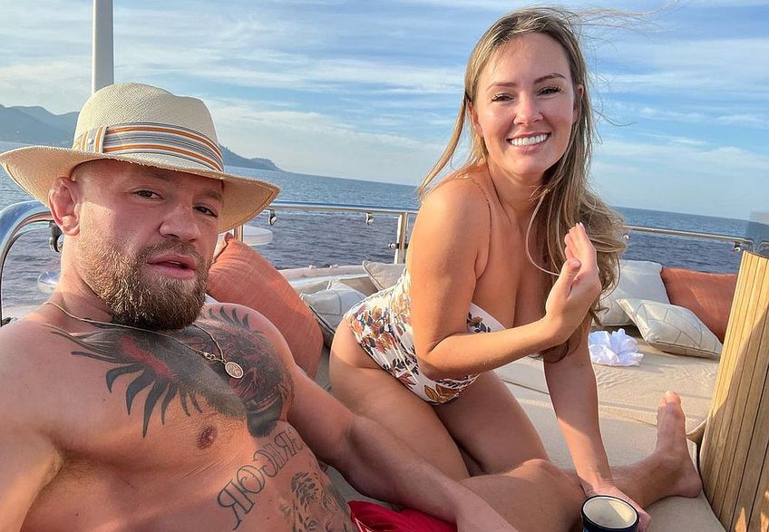 Luptătorul UFC Conor McGregor și-a surprins fanii când a postat o imagine cu el și cu soția sa Dee Devlin pe un iaht.
