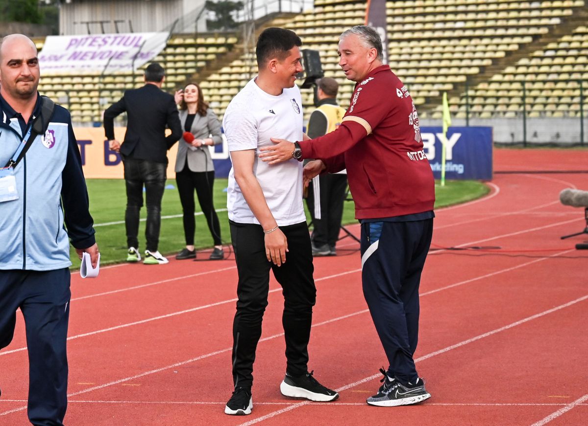 Manea și Deac s-au întrecut în glume după succesul din Trivale: „Cred că l-am supărat pe «Mister». Îi place 1-0 și să ne urcăm în autocar”