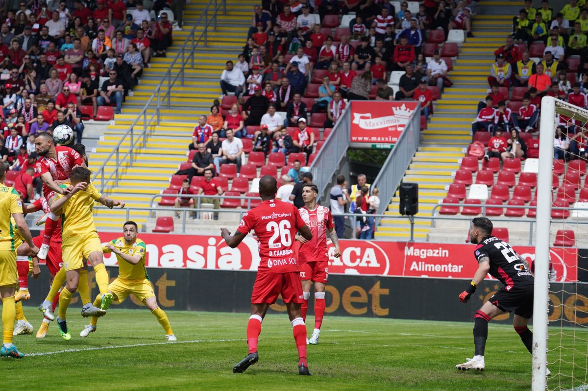 UTA - CS Mioveni 1-0 » Arădenii câștigă ultimul meci „acasă” din acest sezon