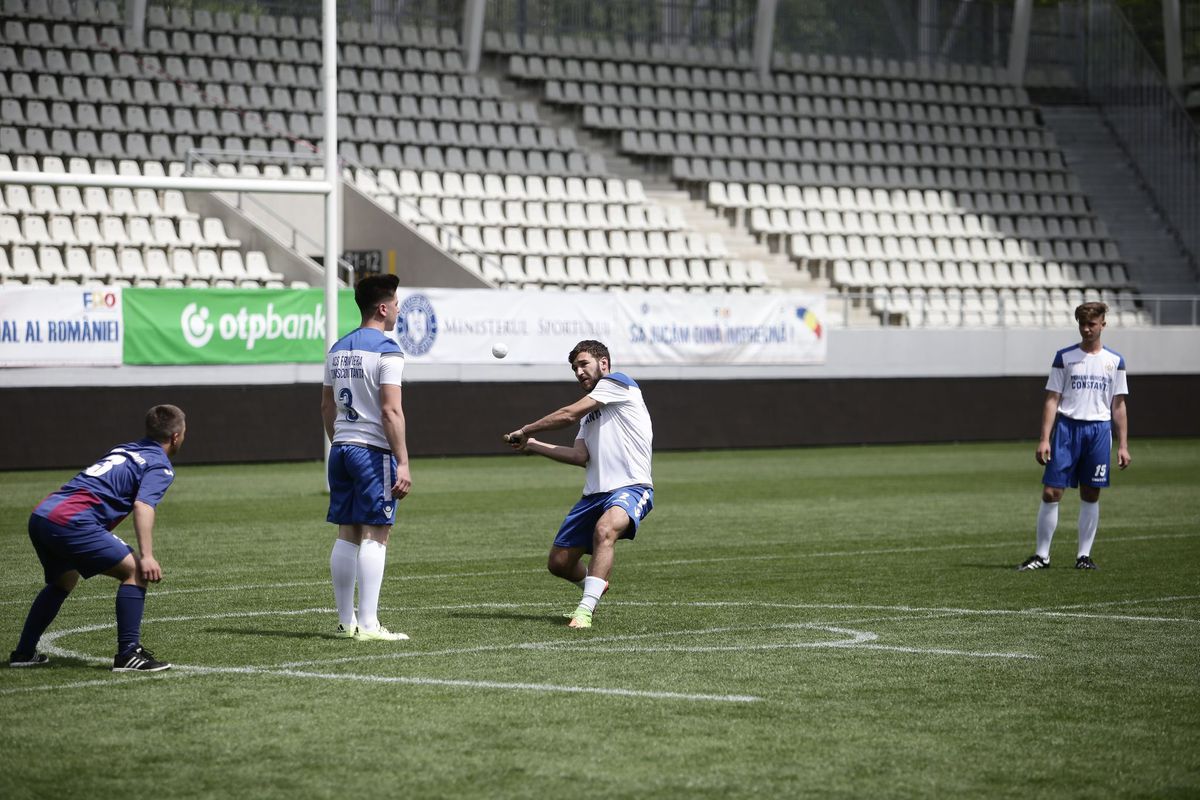 Oina înaintea Ligii 1 pe Arcul de Triumf! » Record de asistență la sportul național al României