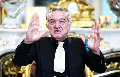 Gigi Becali, acces de furie în direct la TV: „Ai 30.000 de euro pe lună! Plimbă-i, mă, și dă-le gol!”