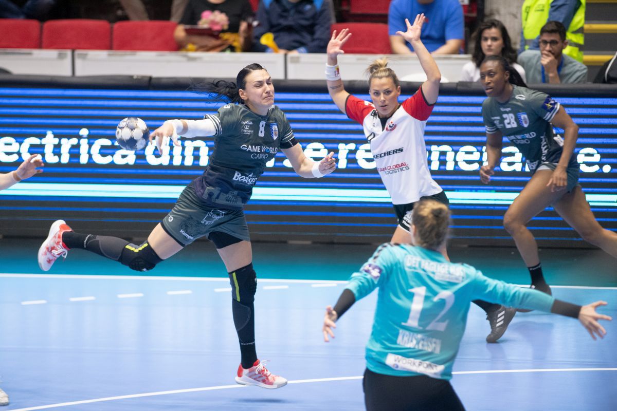 Vis frânt la „Polivalentă” » CSM București ratează Final Four-ul Ligii Campionilor, după o repriză de coșmar cu Esbjerg