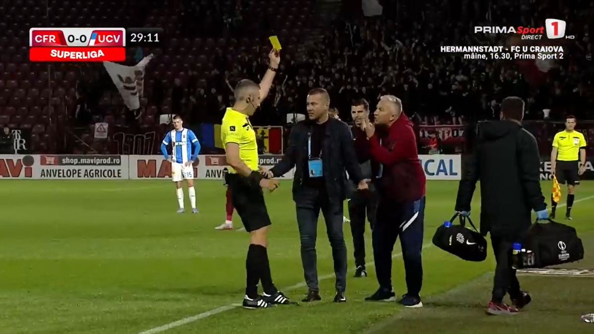 VAR a anulat un ROȘU pentru Ivan » Petrescu a izbucnit: nervi și înjurături în toate direcțiile! Nu va sta pe bancă cu FCSB