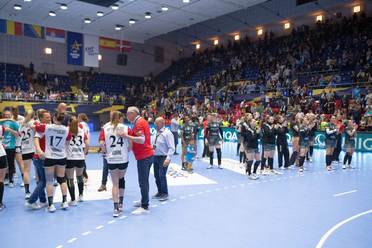 „Tigroaice” în suferință » Imagini surprinse la finalul meciului CSM București - Esbjerg