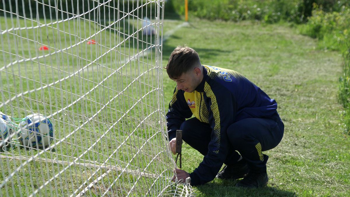 Scandal monstruos, semne obscene și bătaie ca în filmele western! A fost HAOS la Șirna Varnița-Gorgota » Observatorul meciului: „Am luat trei pumni! Nici nu știu de unde au venit”
