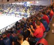 Fotbaliștii de la FCSB au făcut spectacol în Sala Polivalentă, la returul CSM București - Esbjerg / foto: Raed Krishan