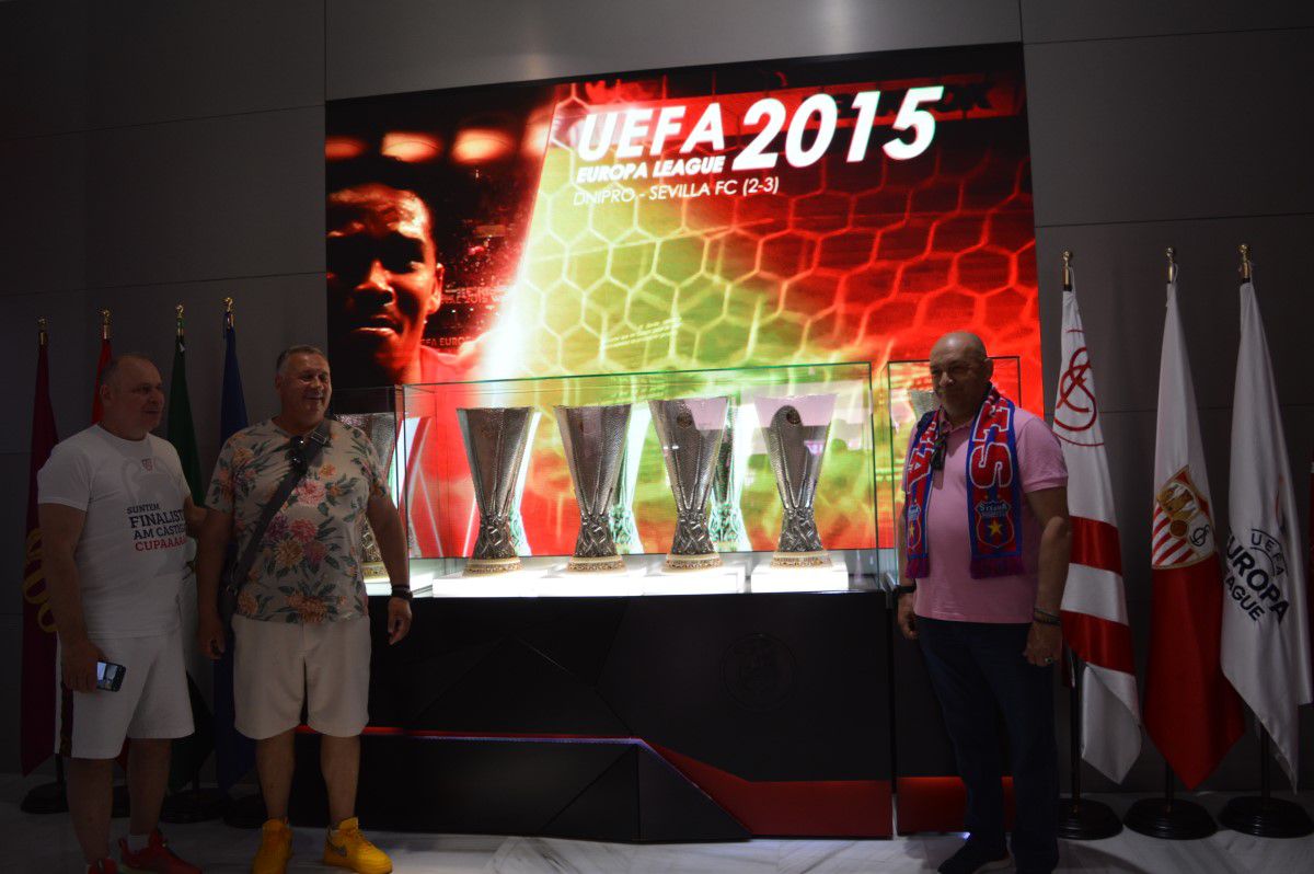 Gabi Balint a sărbătorit 7 mai chiar pe iarba de la Sevilla, alături de suporteri: „Au vrut să fie aproape de acel moment prin mine”