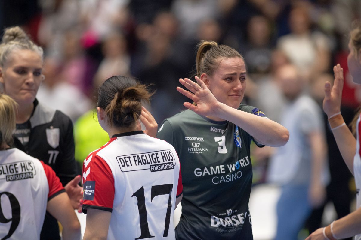 „Tigroaice” în suferință » Imagini surprinse la finalul meciului CSM București - Esbjerg