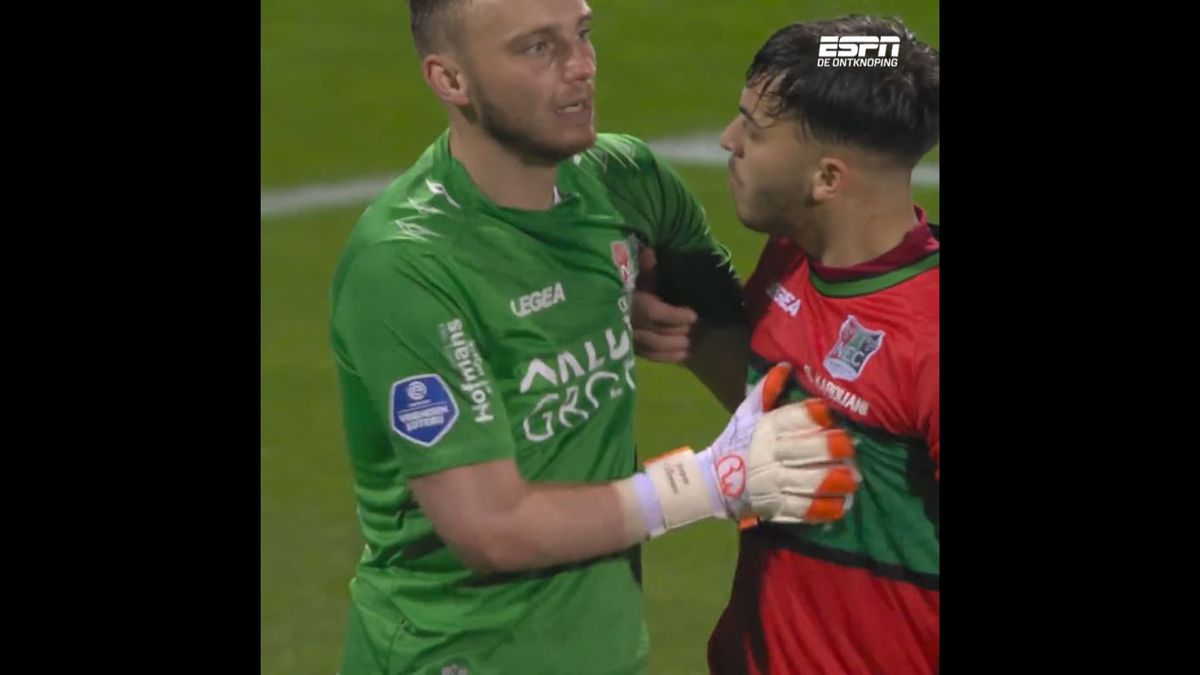 Fostul portar al Barcelonei, gafă incredibilă în ultimul meci de campionat » A lăsat mingea să intre în poartă!