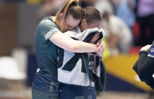 Imaginile neputinței » Jucătoarele de la CSM București au izbucnit în lacrimi după eliminarea din Ligă + nu s-a văzut la TV: reacția tribunelor la bucuria danezelor
