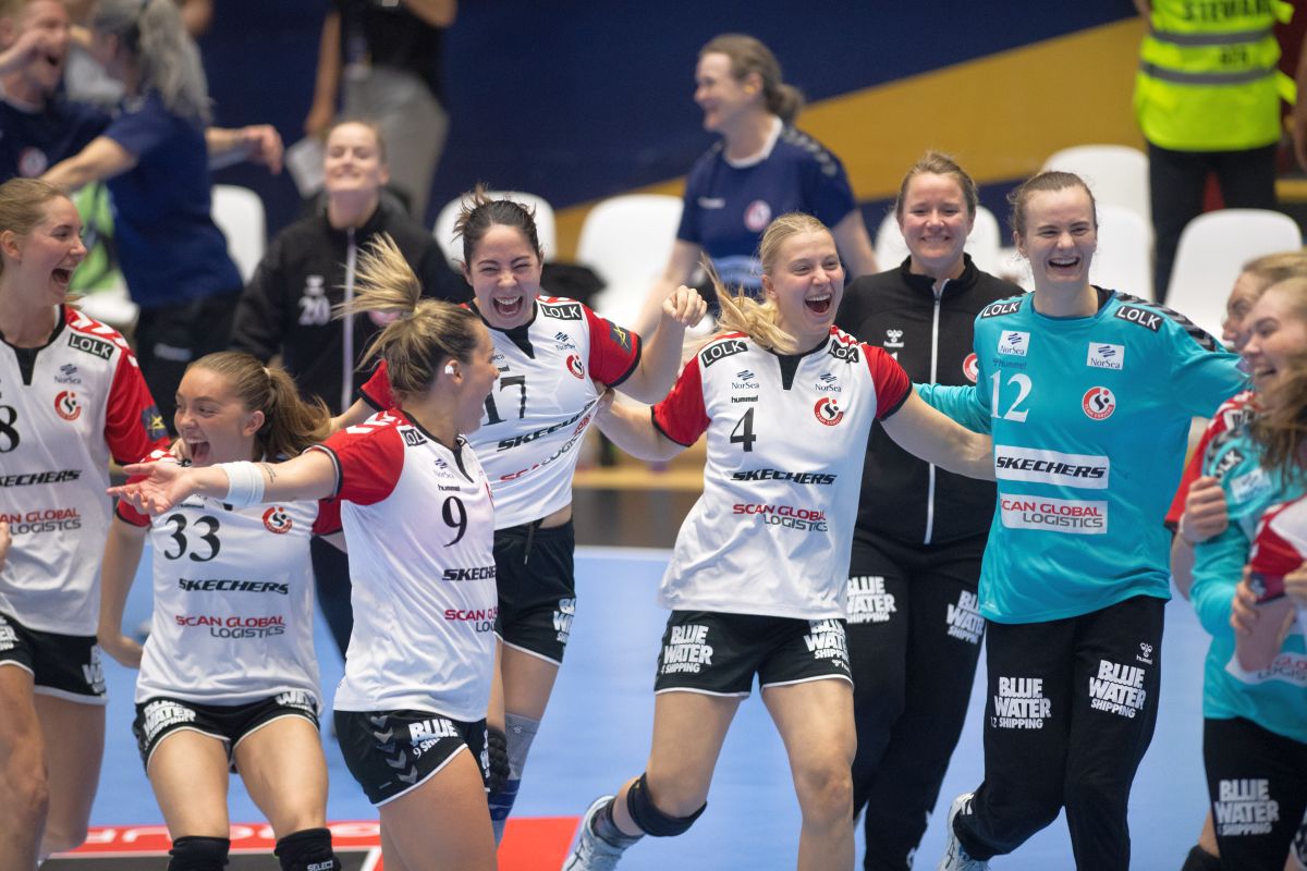 „Tigroaice” în suferință » Imagini surprinse la finalul meciului CSM București - Esbjerg