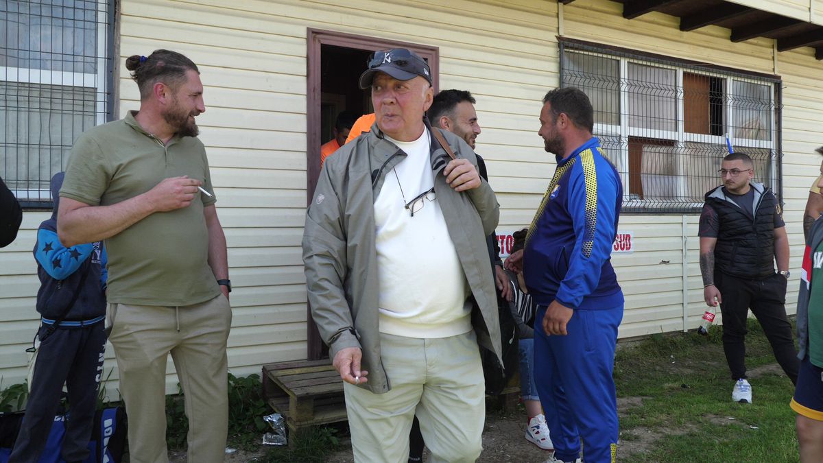 Scandal monstruos, semne obscene și bătaie ca în filmele western! A fost HAOS la Șirna Varnița-Gorgota » Observatorul meciului: „Am luat trei pumni! Nici nu știu de unde au venit”