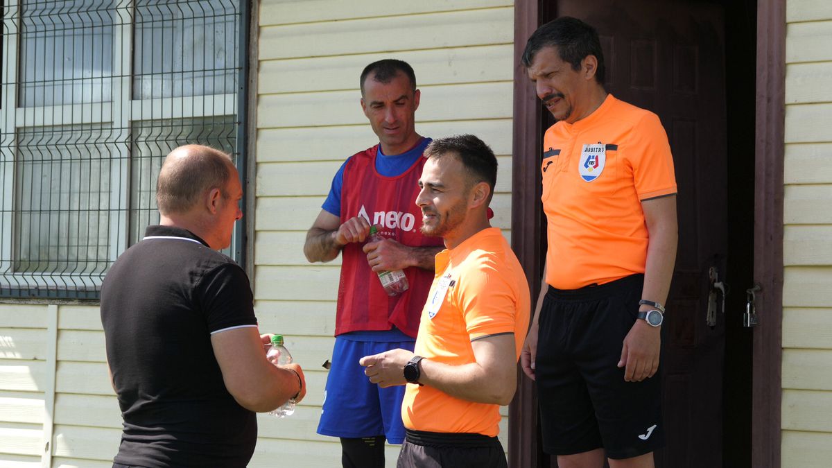 Scandal monstruos, semne obscene și bătaie ca în filmele western! A fost HAOS la Șirna Varnița-Gorgota » Observatorul meciului: „Am luat trei pumni! Nici nu știu de unde au venit”