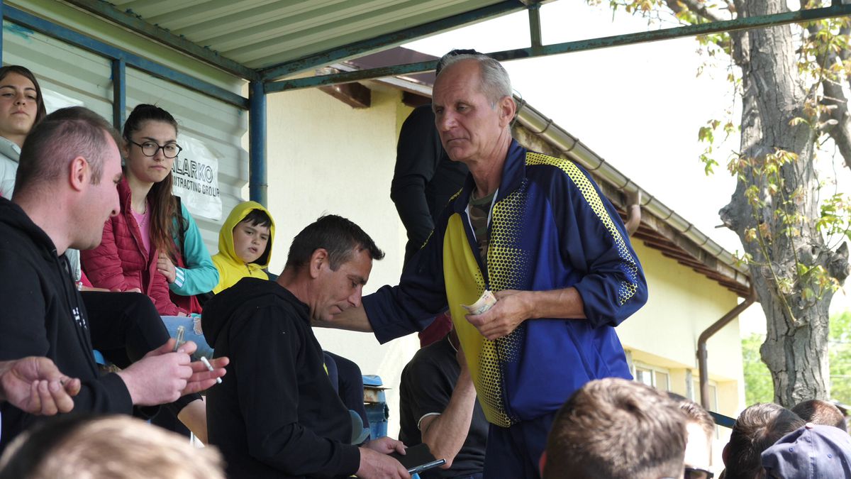 Scandal monstruos, semne obscene și bătaie ca în filmele western! A fost HAOS la Șirna Varnița-Gorgota » Observatorul meciului: „Am luat trei pumni! Nici nu știu de unde au venit”