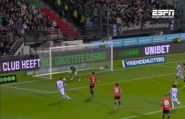 Fostul portar al Barcelonei, gafă incredibilă în ultimul meci de campionat » A lăsat mingea să intre în poartă!