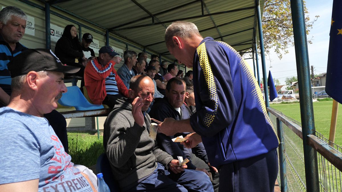 Scandal monstruos, semne obscene și bătaie ca în filmele western! A fost HAOS la Șirna Varnița-Gorgota » Observatorul meciului: „Am luat trei pumni! Nici nu știu de unde au venit”