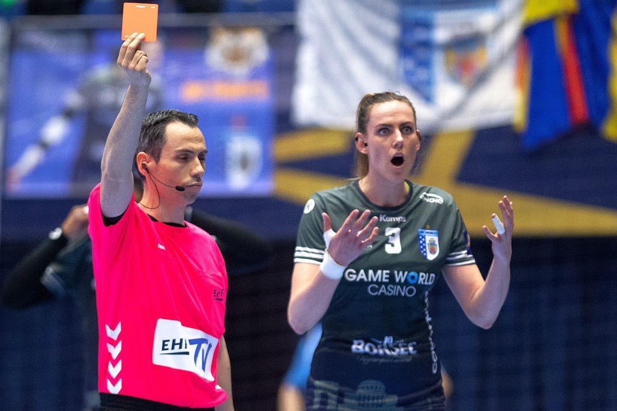 Vis frânt la „Polivalentă” » CSM București ratează Final Four-ul Ligii Campionilor, după o repriză de coșmar cu Esbjerg