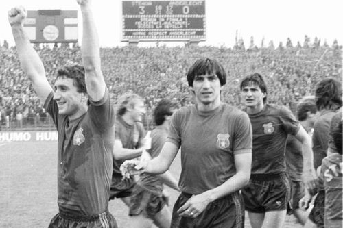 Victor Pițurcă (67 de ani) a detaliat în interviul-eveniment de la Euro GSP parcursul Stelei în Cupa Campionilor Europeni din sezonul 1985-1986, încununat cu succes.
