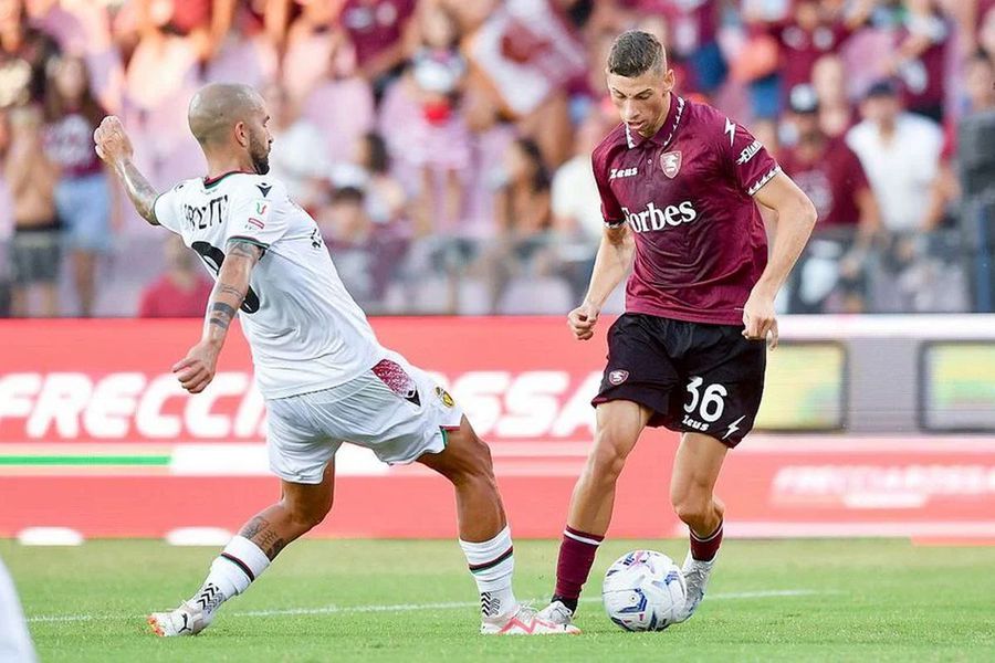 Un fotbalist român a debutat în Serie A! Cum s-a descurcat