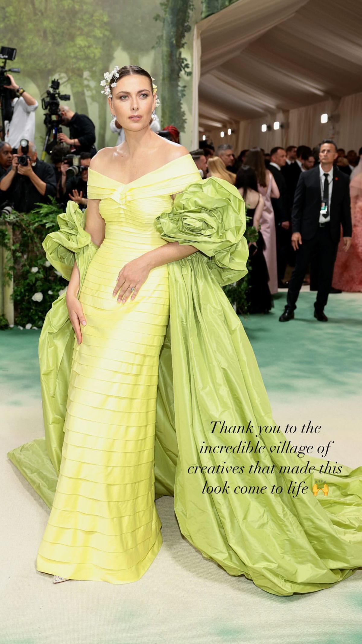 Rochia Serenei Williams a aruncat în aer Met Gala! Sharapova a scos telefonul: „Unde e?”