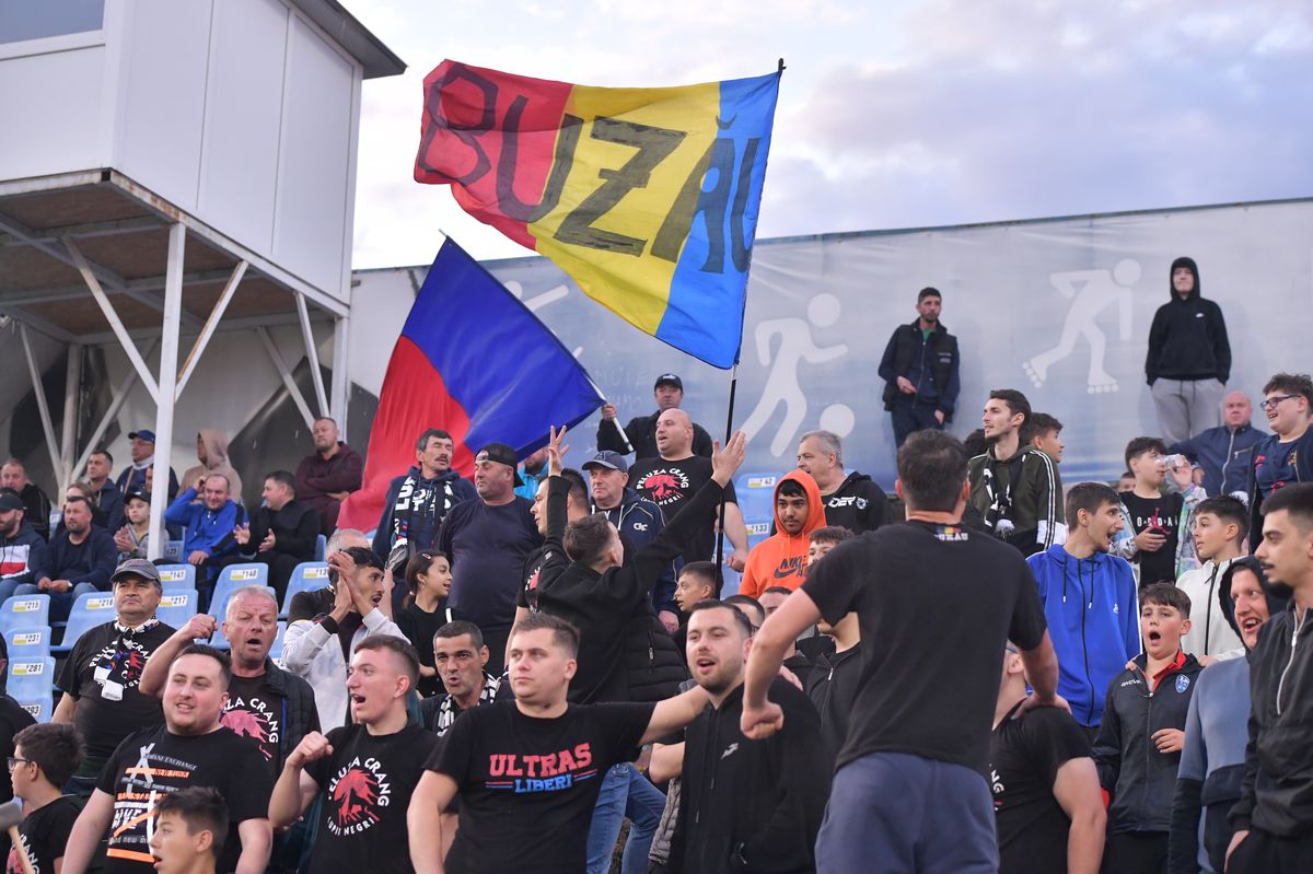 Primul transfer pentru Superligă  » Fundașul comparat cu Belodedici a ajuns la Buzău