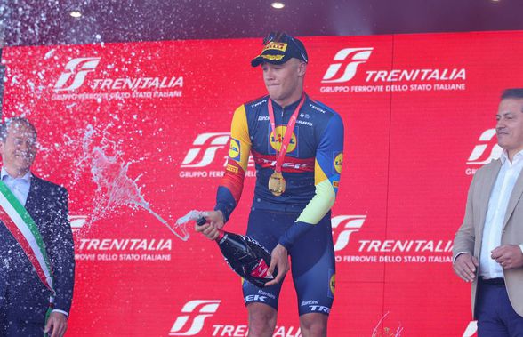 Italianul Jonathan Milan a câştigat etapa a 4-a a Turului Italiei! Liderul nu s-a modificat după cursă