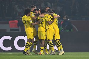 Hummels și norocul o trimit pe Borussia Dortmund în finală! PSG, 4 bare, niciun gol!
