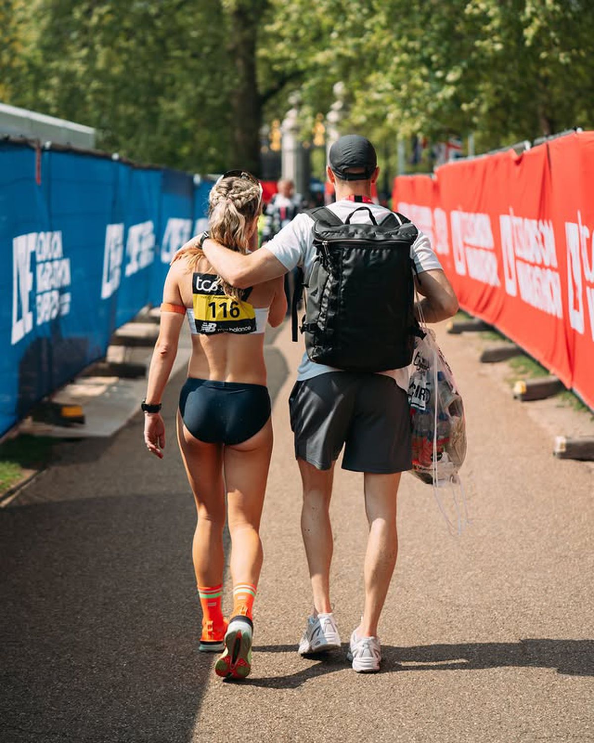 Atleta le răspunde celor care au hărțuit-o că a alergat în „bikini” la Maratonul Londrei: „Trebuia să port trening?”