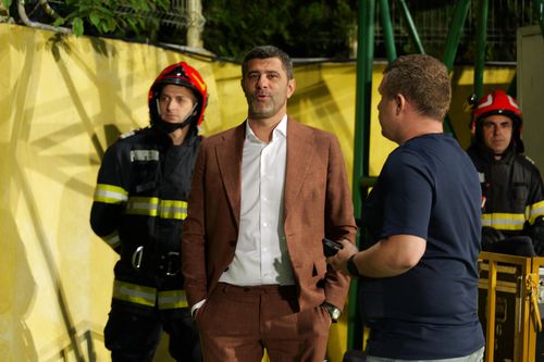 Dani Coman, sărbătoare la Mioveni, după ce FC Argeș a promovat, foto: Andrei Furnigă / GSP