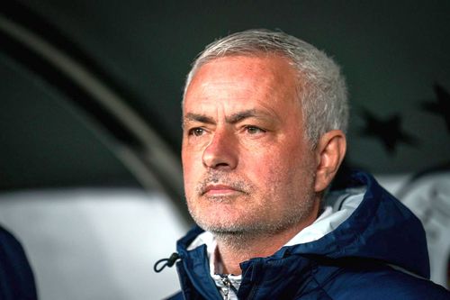 Ce impact au modificările aduse azi în Legea educației fizice și sportului? » Mourinho poate antrena de azi în Superliga! + Bani mai mulți pentru arbitri
