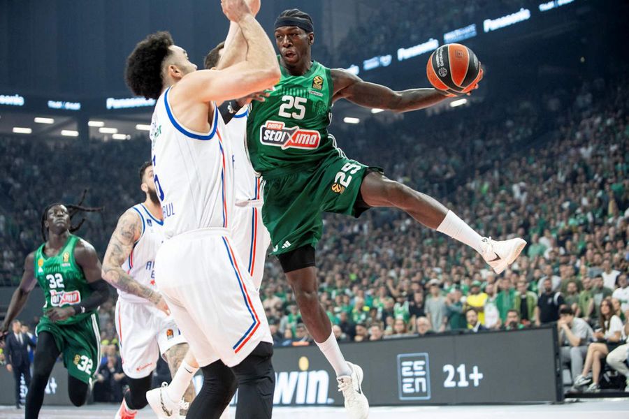 Panathinaikos vs. Anadolu Efes, în fața a peste 18.000 de spectatori/Foto: euroleaguebasketball.net AS Monaco și Panathinaikos Atena, ultimele două echipe calificate în Final 4-ul Euroligii » Cum arată semifinalele competiției