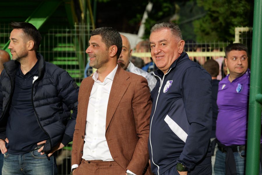 Primarul Cristian Gentea, alături de Dani Coman / FOTO: Andrei Furnigă (GSP) Mișcare de impact! Primul oraș care ia în piept măsurile lui Bolojan