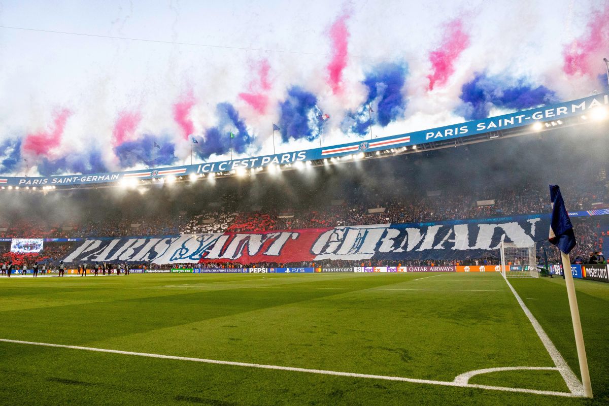 Scenografie spectaculoasă la PSG - Arsenal, pe 3 sferturi de stadion