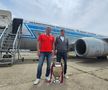 Victor Pițurcă ți Ștefan Iovan, reîntâlnire emoționantă după 40 de ani cu echipajul Tarom care i-a adus de la Sevilla / Facebook Steaua București