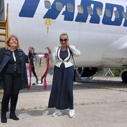 Victor Pițurcă ți Ștefan Iovan, reîntâlnire emoționantă după 40 de ani cu echipajul Tarom care i-a adus de la Sevilla / Facebook Steaua București