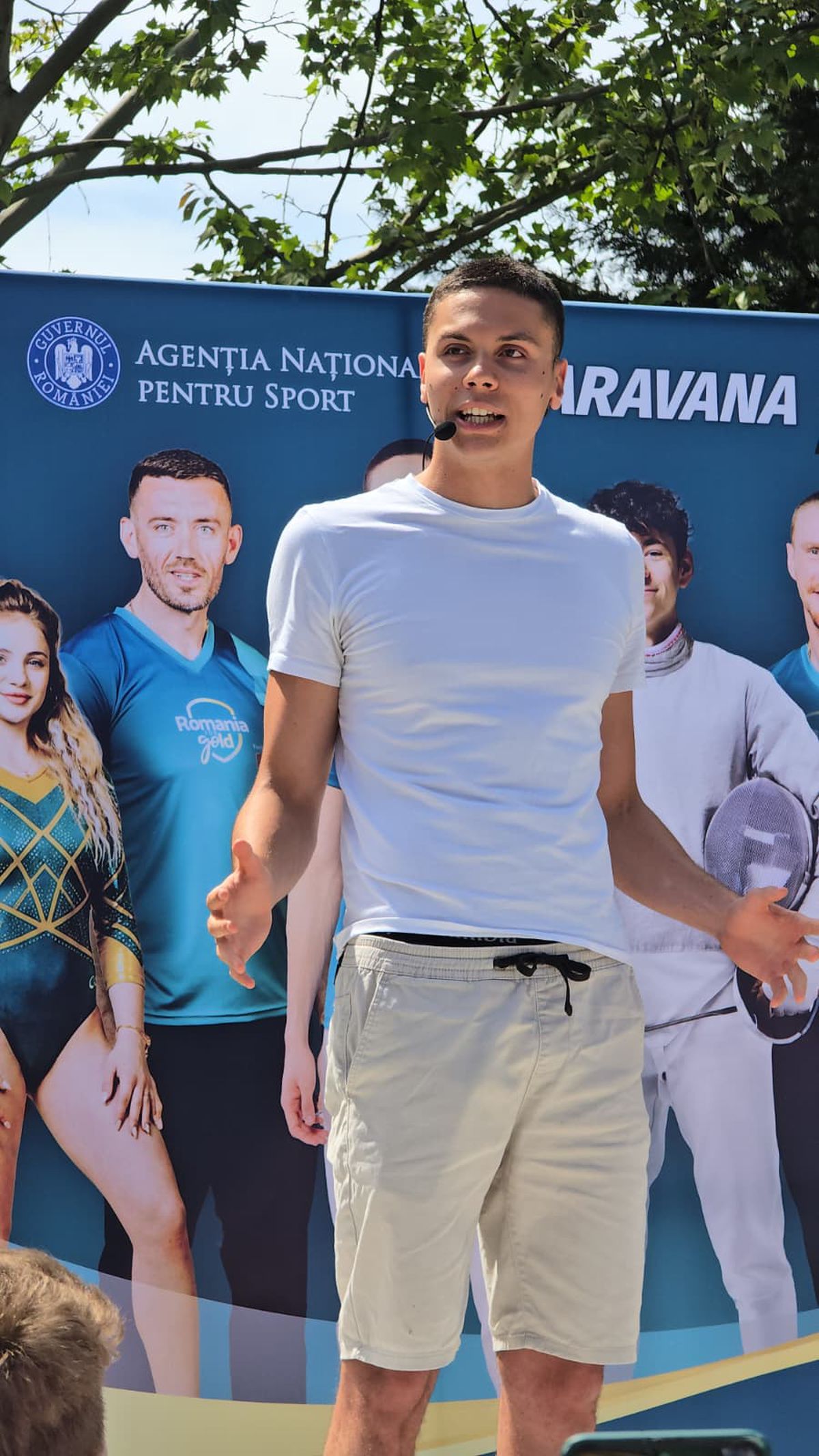 David Popovici a fost prezent la un eveniment de promovare a mișcării și sportului, iar 400 de copii i-au fost alături: „Îmi amintesc de mine la vârsta lor”