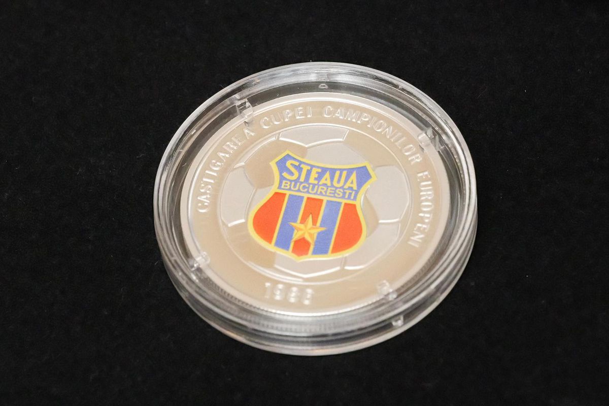 „«Steau» București, apoi Steaua «Budapest». După finală, întreaga lume a reținut numele campioanei” » Eroilor de la Sevilla le-au fost înmânate monede aniversare