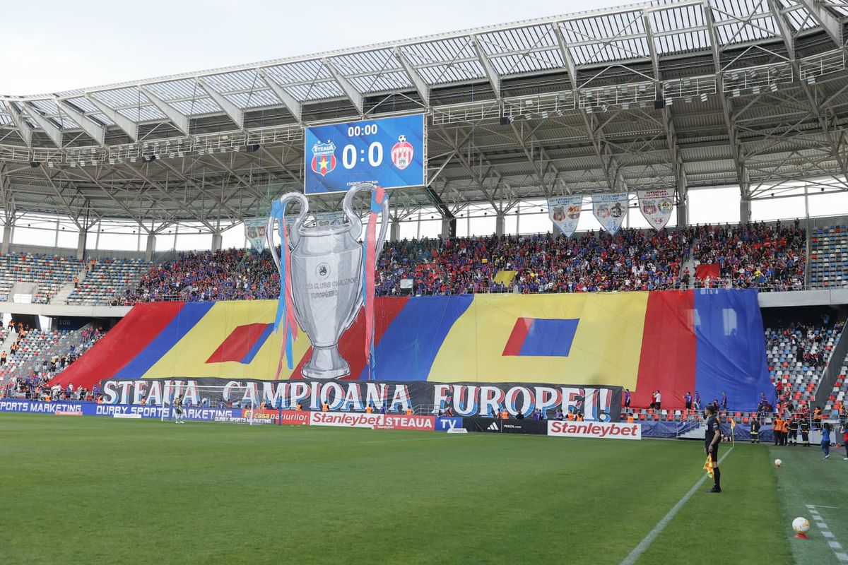 Sărbătoare în Ghencea, la Steaua - Sepsi » Scenografie specială a Peluzei Sud + toate mesajele afișate