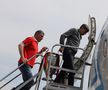 Victor Pițurcă ți Ștefan Iovan, reîntâlnire emoționantă după 40 de ani cu echipajul Tarom care i-a adus de la Sevilla / Facebook Steaua București