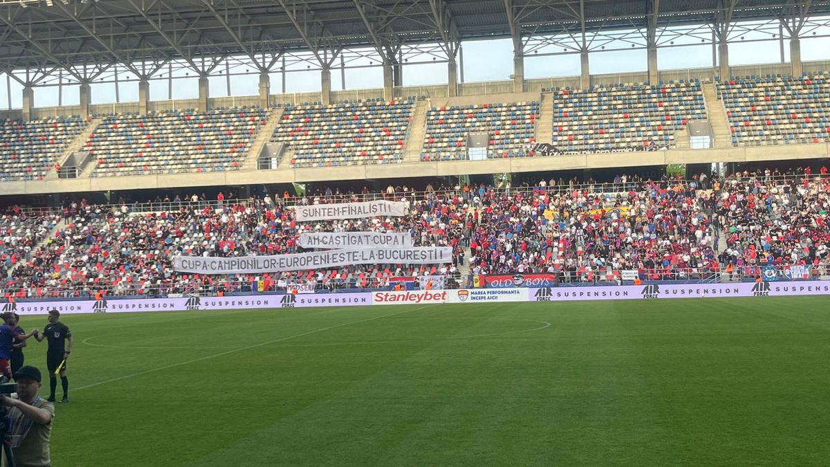 Sărbătoare în Ghencea, la Steaua - Sepsi » Scenografie specială a Peluzei Sud + toate mesajele afișate