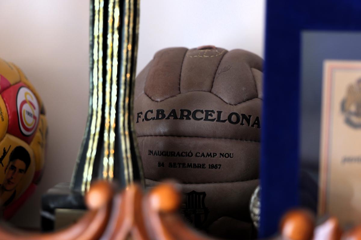 „Bucătarul a început să plângă” » Gestul Barcelonei care l-a înfuriat pe Balint: „Belo, închide ăla! Ce, noi suntem fraieri să-i distrăm?”