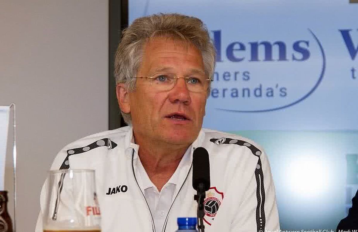 Acum s-a aflat! De ce a renunțat Antwerp la „demodatul” Bölöni: „Asta nu există în dicționarul lui”